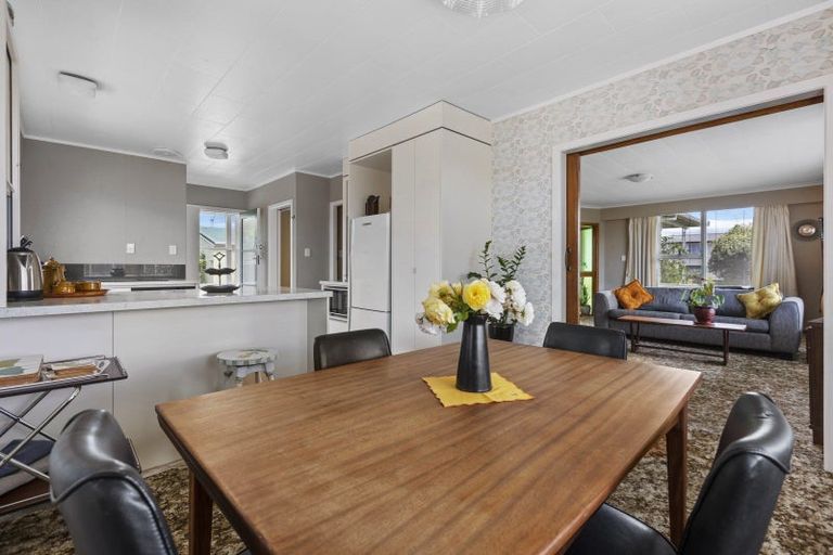 Photo of property in 9 Severn Place, Spotswood, New Plymouth, 4310
