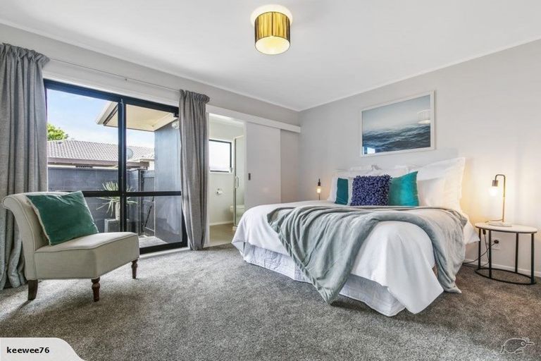 Photo of property in 41 Luton Avenue, Sunnyhills, Auckland, 2010