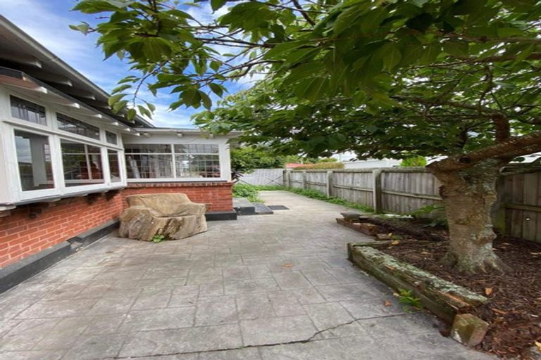 Photo of property in 40 Waimairi Road, Upper Riccarton, Christchurch, 8041