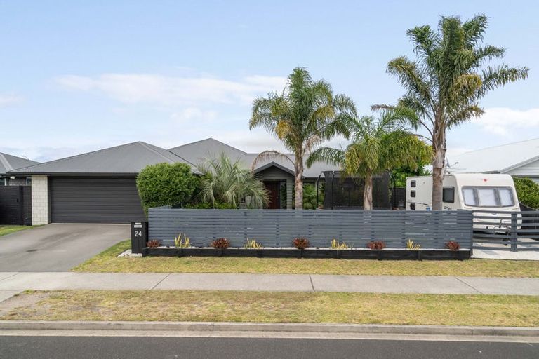 Photo of property in 24 Raiha Street, Papamoa Beach, Papamoa, 3118