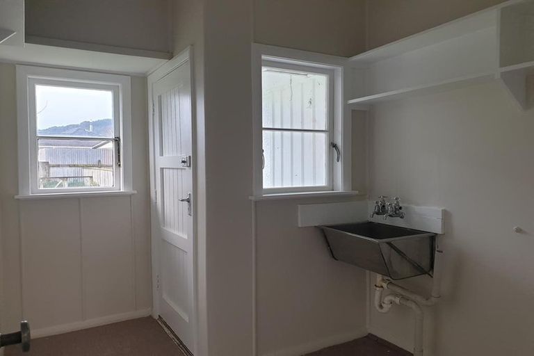 Photo of property in 10/8 Compton Crescent, Taita, Lower Hutt, 5011