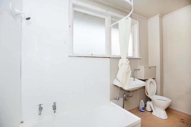 Photo of property in 16 York Street, Kaiti, Gisborne, 4010