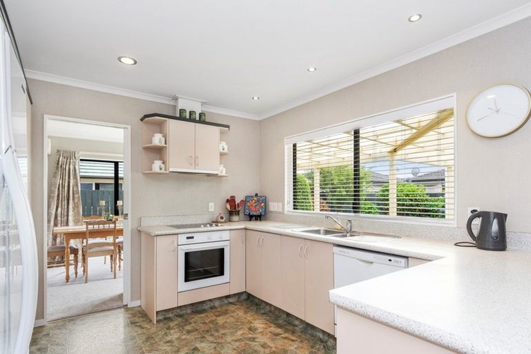 Photo of property in 323 Grenada Street, Papamoa Beach, Papamoa, 3118