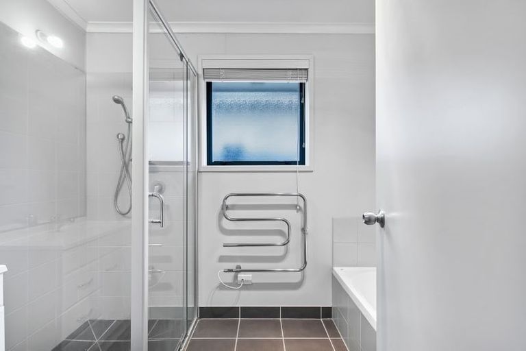 Photo of property in 28a Willis Road, Papakura, 2110