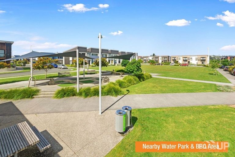 Photo of property in 17 Onekiritea Road, Hobsonville, Auckland, 0616