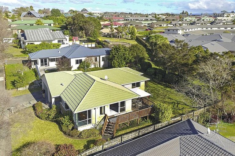 Photo of property in 10 Montana Drive, Pyes Pa, Tauranga, 3112