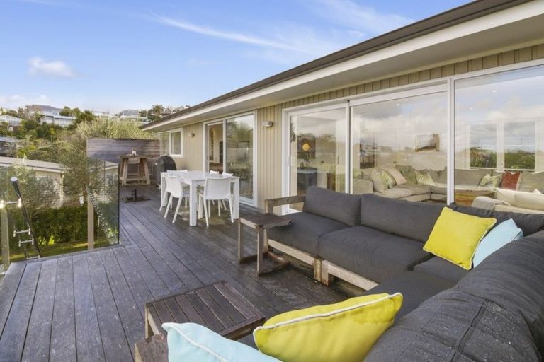 Photo of property in 38 Parr Terrace, Castor Bay, Auckland, 0620