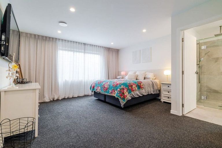 Photo of property in 58 Freedom Drive, Kelvin Grove, Palmerston North, 4414