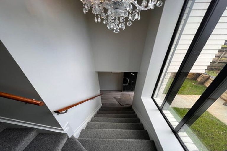 Photo of property in 17a Knox Road, Swanson, Auckland, 0612