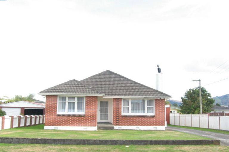 Photo of property in 37 Kashmir Avenue, Clouston Park, Upper Hutt, 5018
