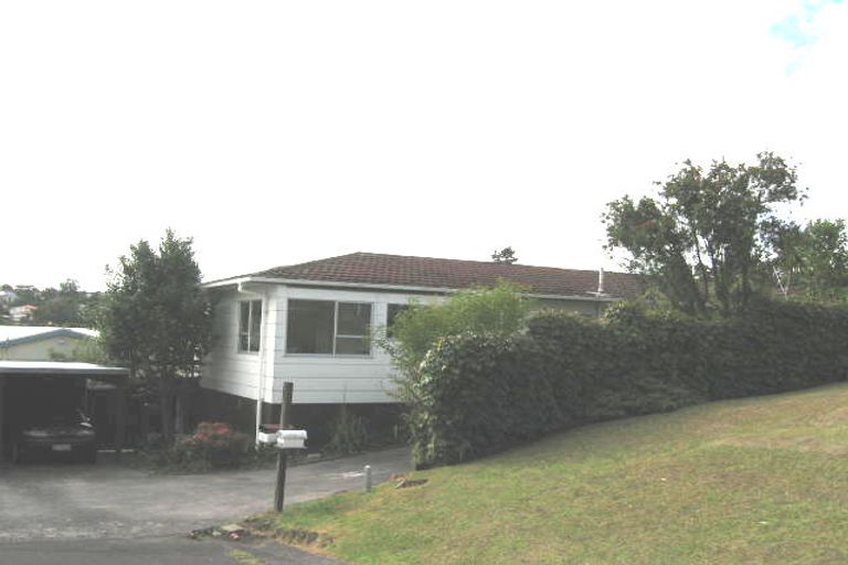 Photo of property in 2/34c Sunnynook Road, Sunnynook, Auckland, 0620