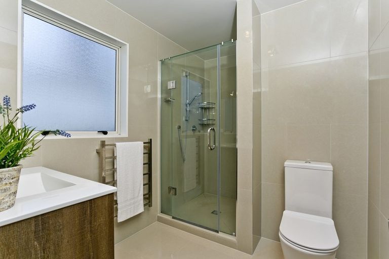 Photo of property in 62 Glencoe Road, Browns Bay, Auckland, 0630