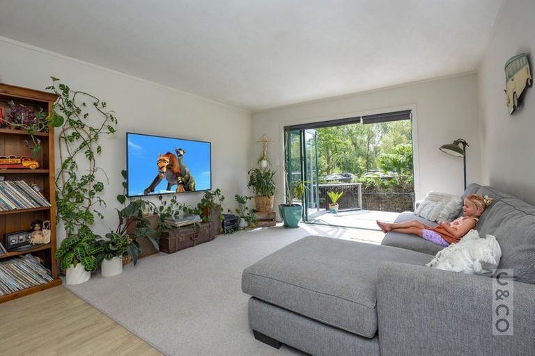 Photo of property in 11 Murray Way, Waimauku, 0812