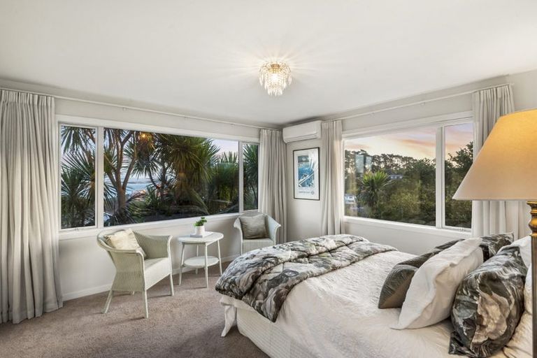 Photo of property in 1/11 Pullum Street, Birkenhead, Auckland, 0626