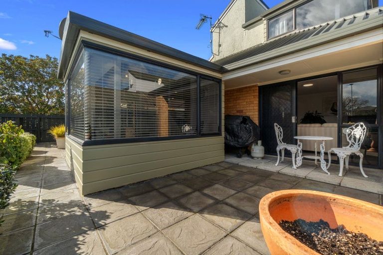 Photo of property in 32 Madill Road, St Andrews, Hamilton, 3200