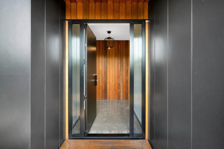 Photo of property in 8 Orite Drive, Welbourn, New Plymouth, 4310