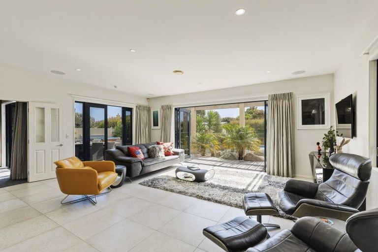 Photo of property in 49 Shelter Grove, Frankleigh Park, New Plymouth, 4310