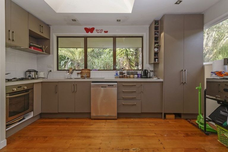 Photo of property in 777 West Coast Road, Oratia, Auckland, 0604