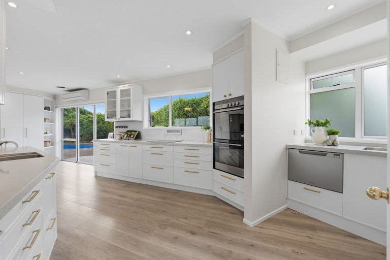 Photo of property in 4 Patros Place, Bucklands Beach, Auckland, 2012