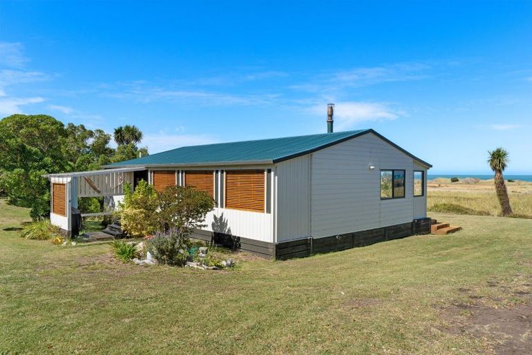 Photo of property in 212 Flat Point Road, Flat Point, Masterton, 5883