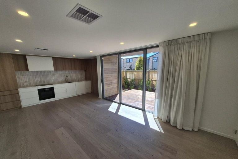 Photo of property in 2/23 Webb Street, Saint Albans, Christchurch, 8014