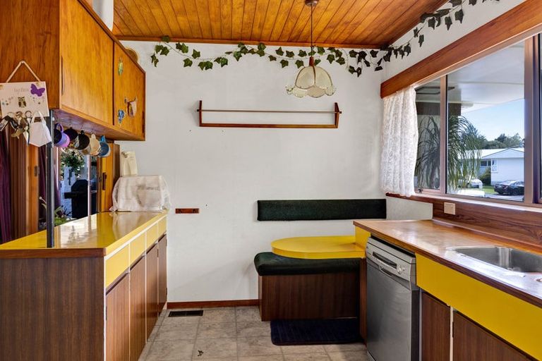 Photo of property in 8 Totara Terrace, Inglewood, 4330