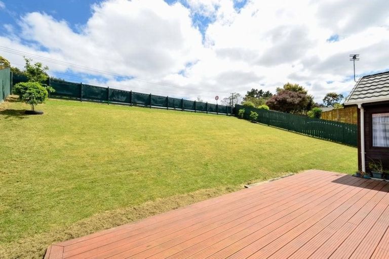 Photo of property in 9 Jacinta Grove, Swanson, Auckland, 0612