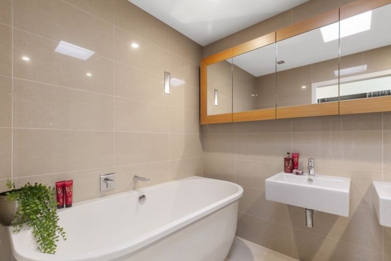 Photo of property in Maison Apartments, 503/16 Huron Street, Takapuna, Auckland, 0622