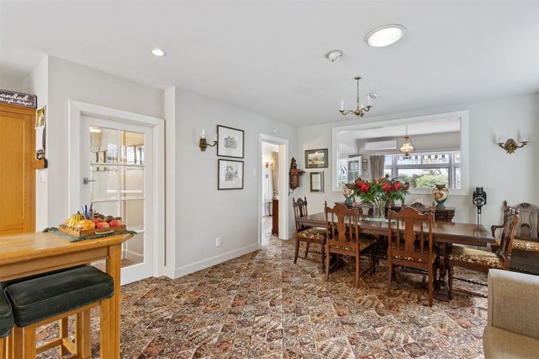 Photo of property in 22 Main Road, Mount Pleasant, Christchurch, 8081