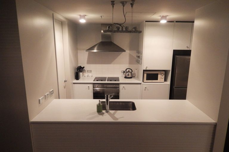 Photo of property in Montreaux Apartments, 5j/164 The Terrace, Wellington Central, Wellington, 6011