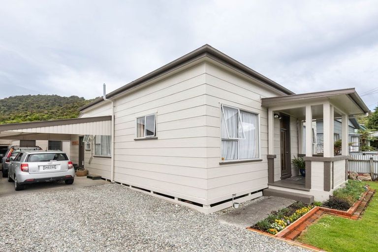 Photo of property in 71 Fox Street, Cobden, Greymouth, 7802