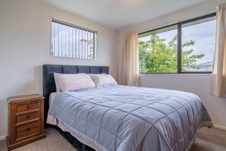 Photo of property in 12 Merlin Place, Gore, 9710