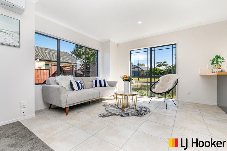 Photo of property in 3 Ashland Place, Weymouth, Auckland, 2103