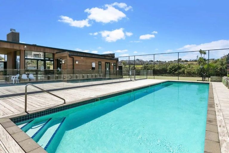 Photo of property in 36 Discovery Drive, Gulf Harbour, Whangaparaoa, 0930