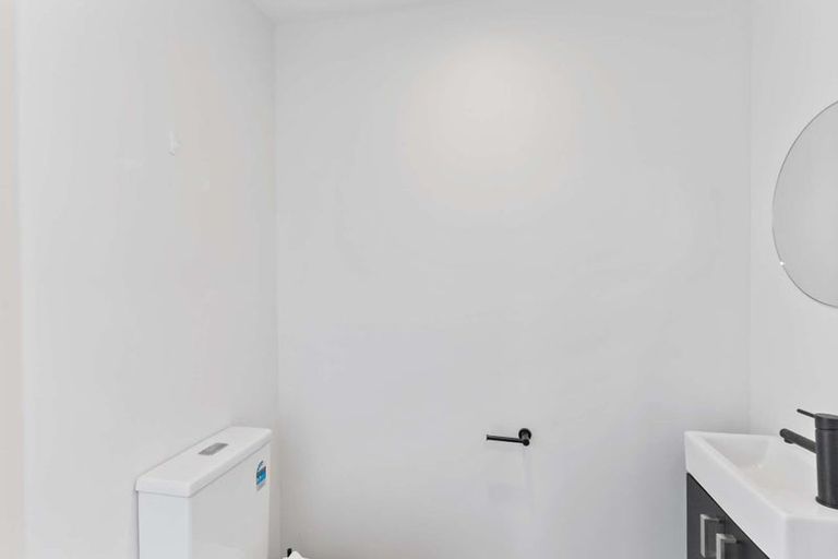 Photo of property in 15 Evelyn Crescent, Marshland, Christchurch, 8083