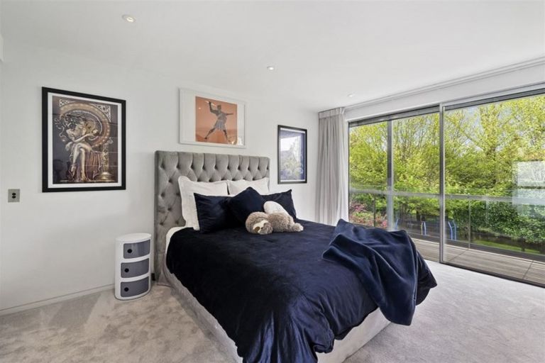 Photo of property in 8 Saint Barnabas Lane, Fendalton, Christchurch, 8052