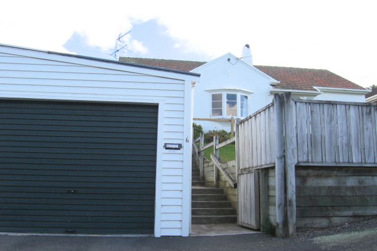 Photo of property in 6 Hathaway Avenue, Karori, Wellington, 6012