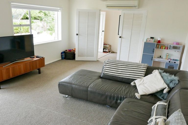 Photo of property in 20a Oriwa Street, Waikanae, 5036