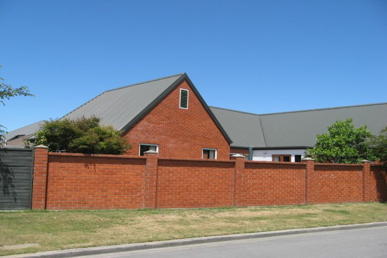 Photo of property in 2 Wiltshire Mews, Avonhead, Christchurch, 8042
