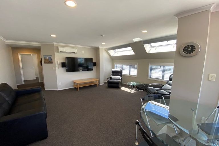 Photo of property in 4/19 Victoria Road, Mount Maunganui, 3116