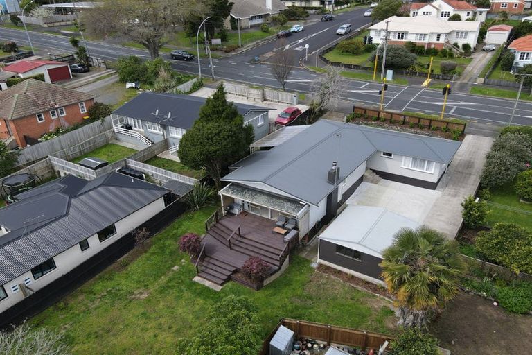 Photo of property in 100 Forest Lake Road, Forest Lake, Hamilton, 3200