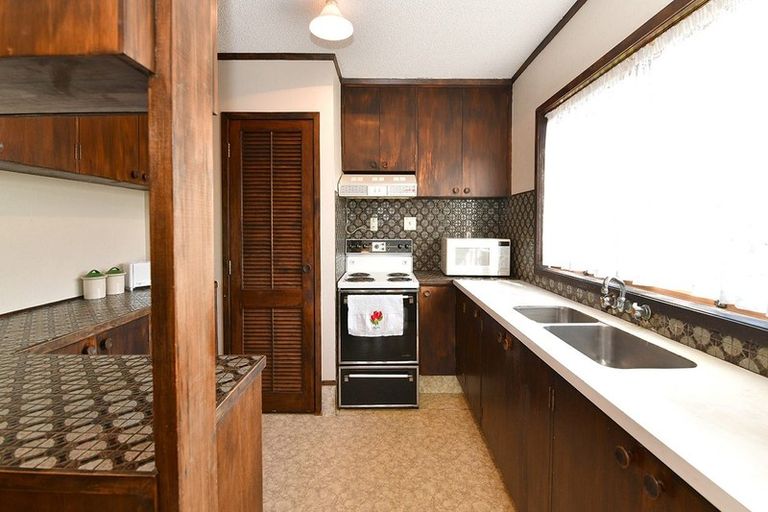 Photo of property in 47 Stapleford Crescent, Browns Bay, Auckland, 0630