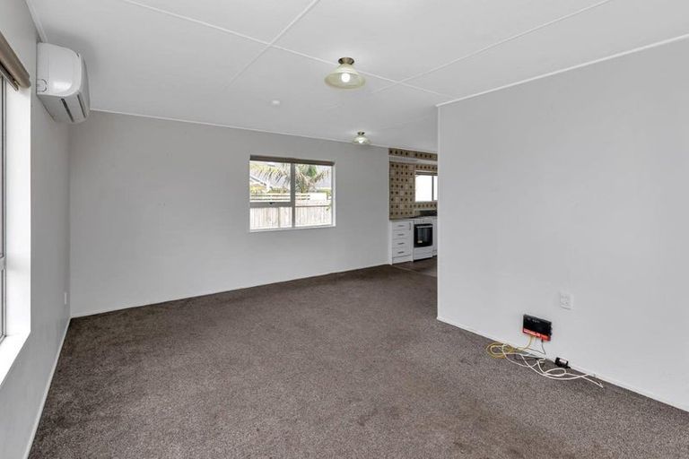 Photo of property in 28 Moki Place, Ruakaka, 0116