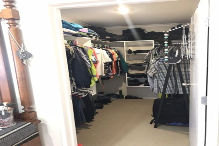 Photo of property in 36 Seresin Crescent, Flat Bush, Auckland, 2016