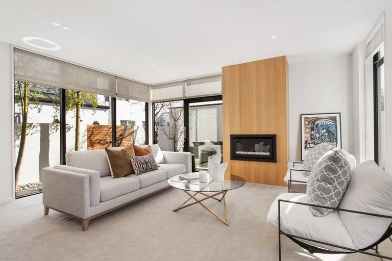 Photo of property in 96 Merivale Lane, Merivale, Christchurch, 8014