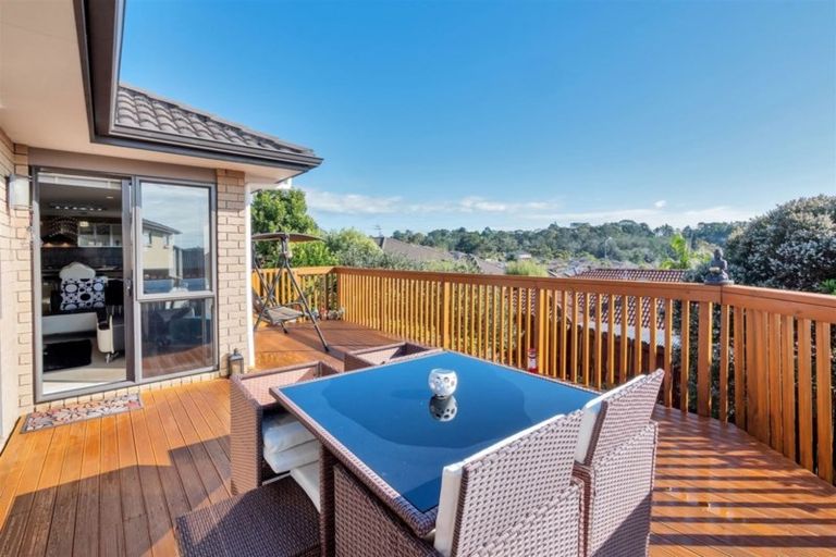 Photo of property in 17 Leafield Crescent, Henderson, Auckland, 0612