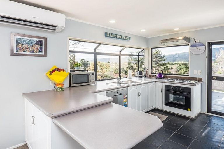Photo of property in 22a Kiwi Road, Raumati Beach, Paraparaumu, 5032