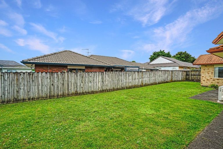 Photo of property in 52 Milson Drive, Papakura, 2110