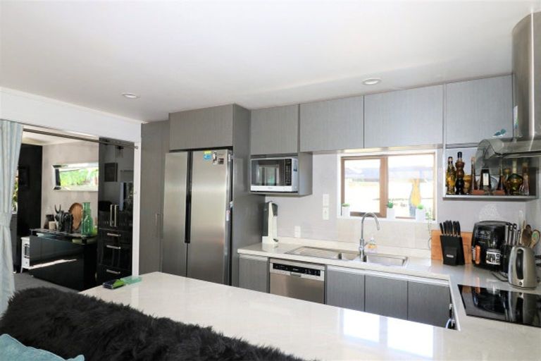 Photo of property in 13 Marlin Place, Whiritoa, Whangamata, 3691