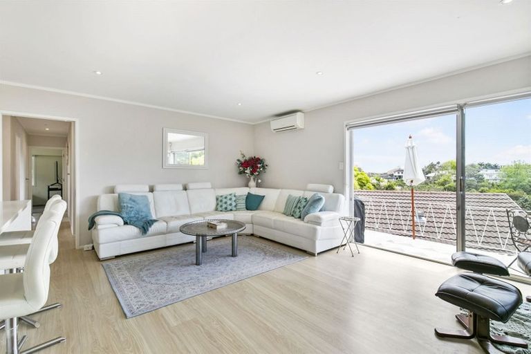 Photo of property in 1/11 Charles Dickens Drive, Mellons Bay, Auckland, 2014
